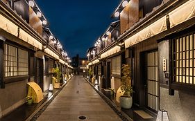 Nazuna Kyoto Tsubaki St.